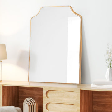 Lindie 24 in. W x 36 in. H Medium Scalloped-Top Metal Framed Wall Mounted Mirror - JONATHAN Y